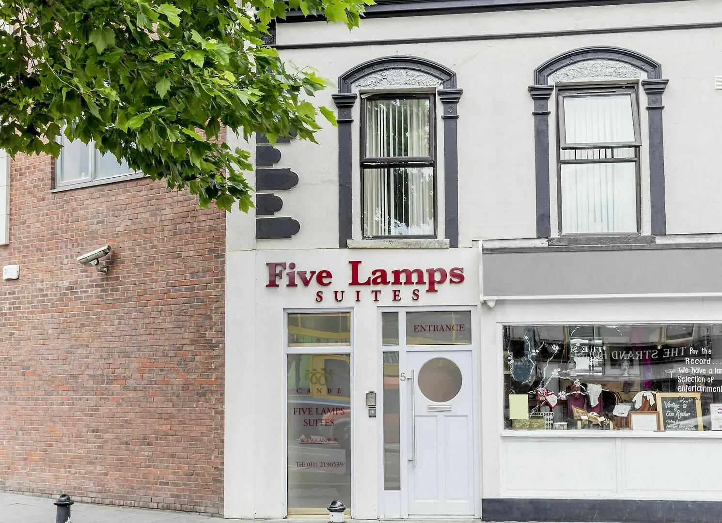 Five Lamps Suites Dublin 0*,